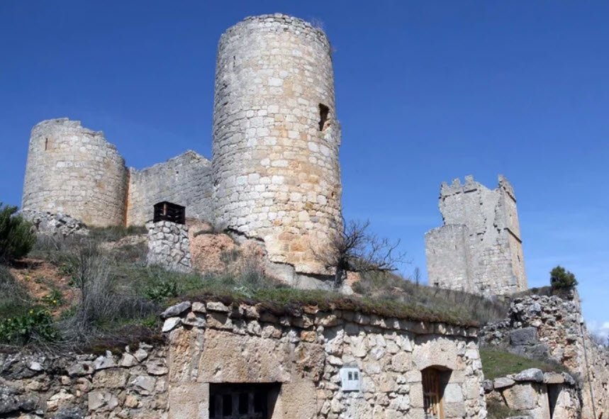 Castillo de Coruña del Conde (ruinas), Spain